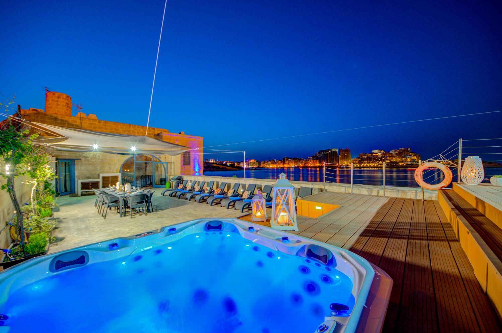 Valletta Waterfront Villa With Pool And Jacuzzi エクステリア 写真